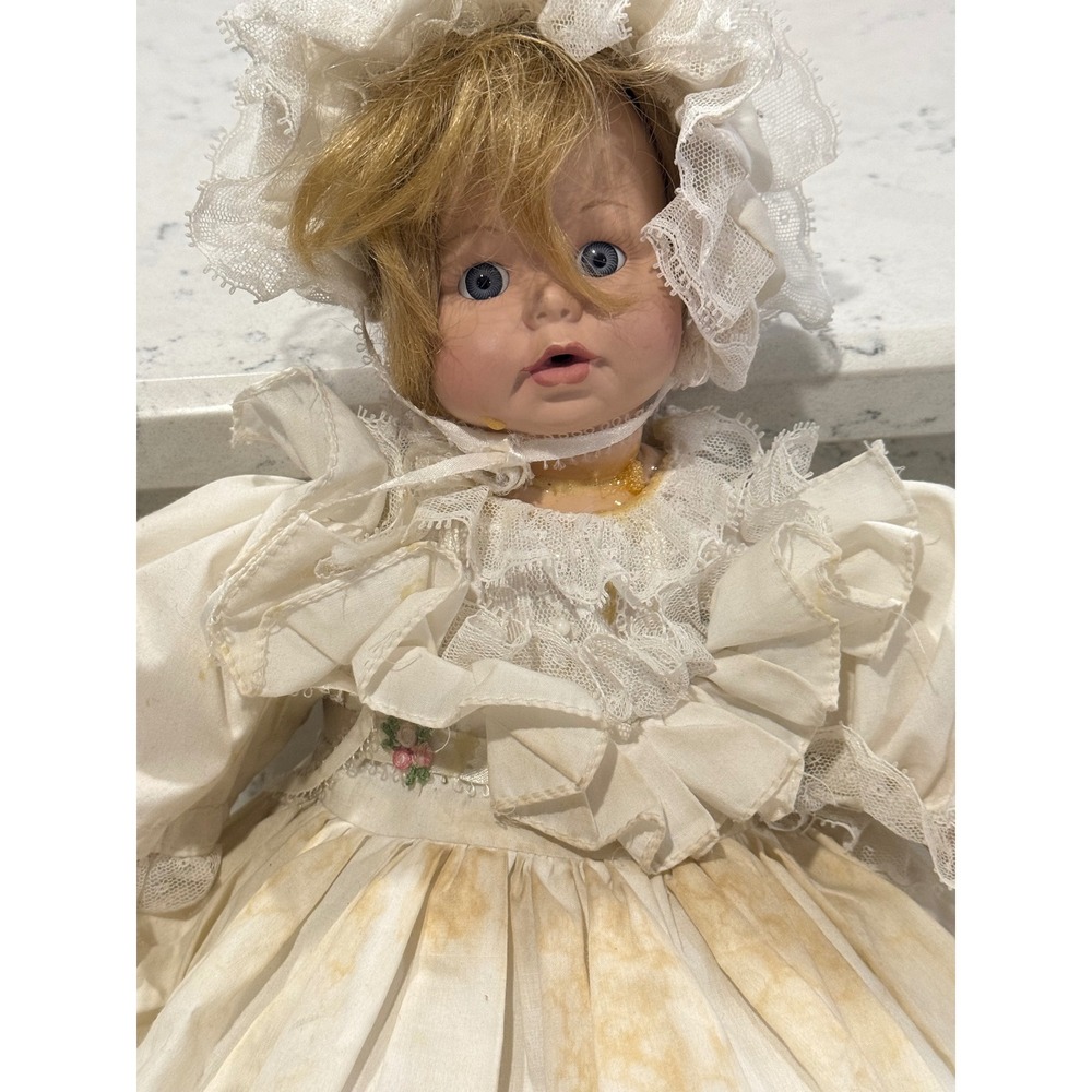 Vintage Porcelain Doll Victorian Style Lace Dress Bonnet Blond Hair‎ Blue Eyes.